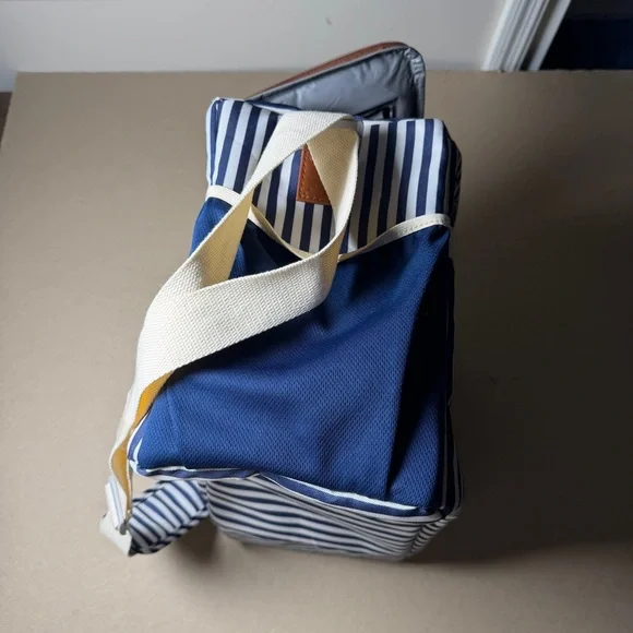 Acorn Street 2 Wine Bottles, 12-Can Soft Insulated Cooler Striped With Pockets - Picture 9 of 12